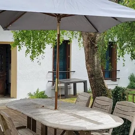 Grande Et Petite Maison Sur 360m2 De Jardin Clos Sans Vis à Vis Casa vacanze Gentilly