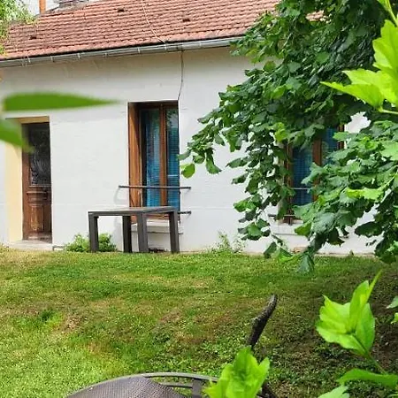 Grande Et Petite Maison Sur 360m2 De Jardin Clos Sans Vis à Vis